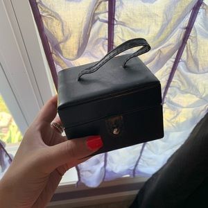 Mini jewelry box
